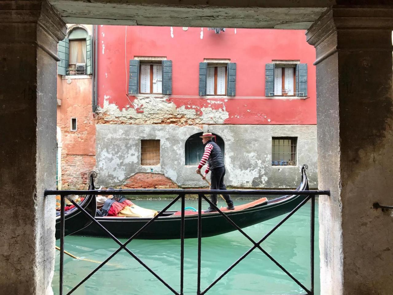 Palazzo Soranzo Charming Venice Exterior photo